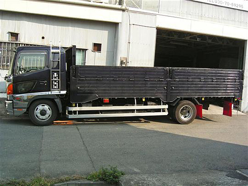 ▲7tトラック (最大積載量:6,800kg)