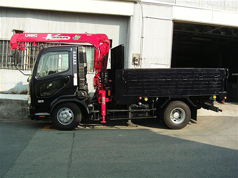 ▲4tトラック 移動式小型クレーン車(最大積載量:2,500kg)